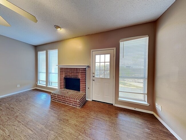 Photo - 110 Meadow Ct