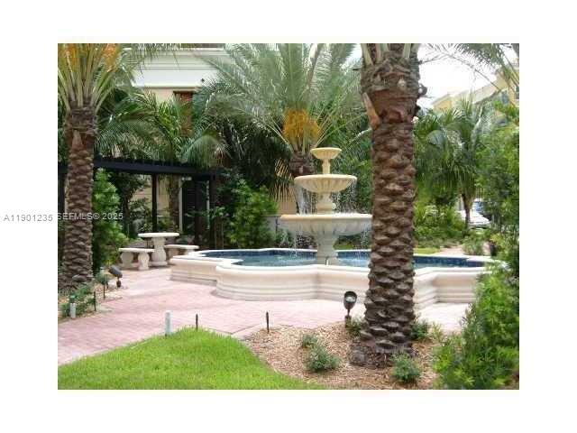 Photo - 888 Douglas Rd Unidad 601