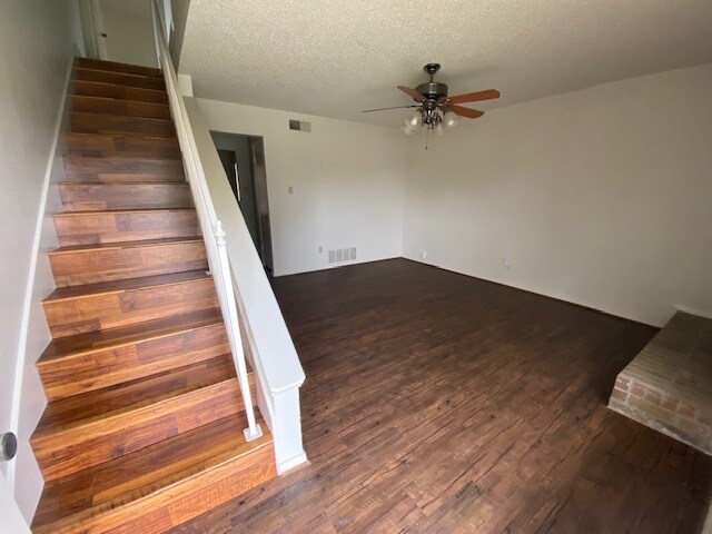 Photo - 904 Cottonwood Trl