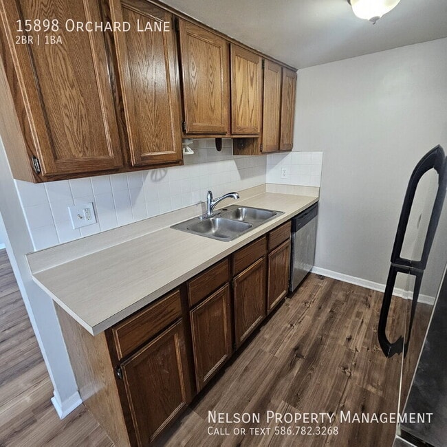 Photo - 15898 Orchard Ln