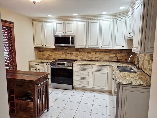 Photo - 1589 Stone Mansion Dr