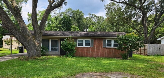 Building Photo - 6011 Audubon Dr