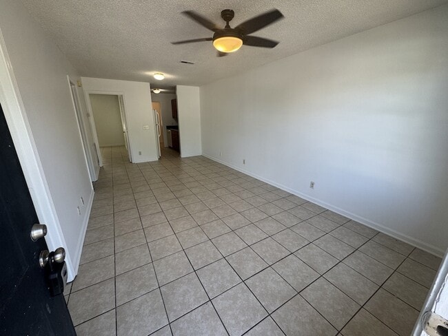 Photo - 107 Pickle St