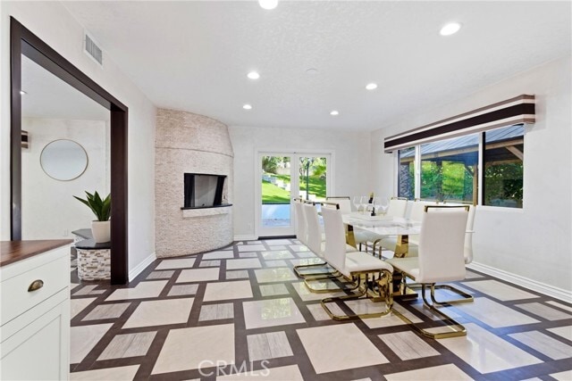 Photo - 5836 Winnetka Ave