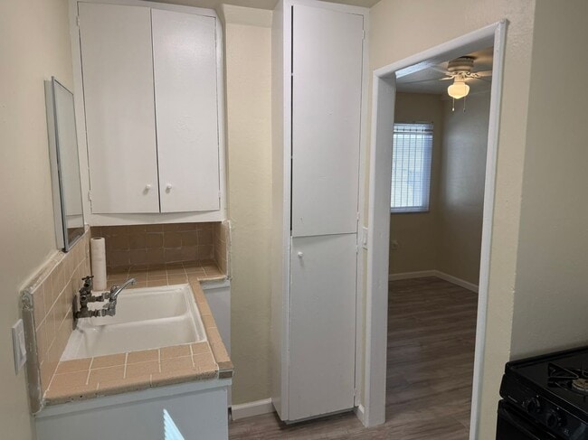 Photo - 214 E 88th Pl