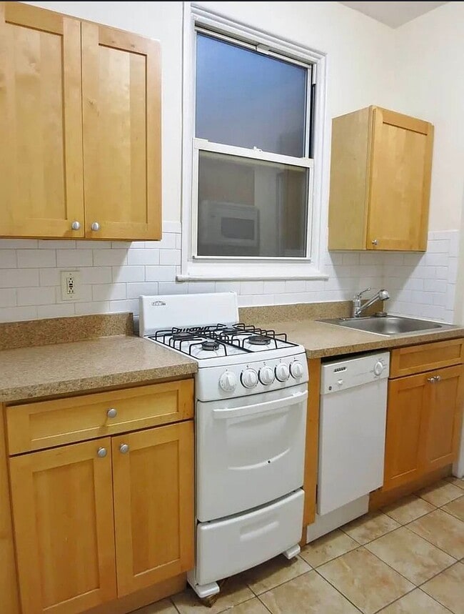 Photo - 1606 1st Ave