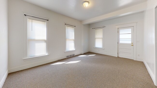 Photo - 2505 Poplar St Unit 1st Fl
