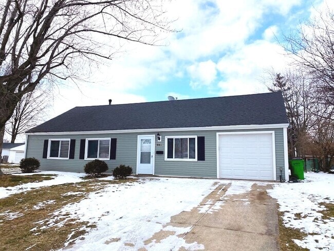 Building Photo - 3 Bed- 2 Full Bath Ranch for Rent | Newly ... Rental