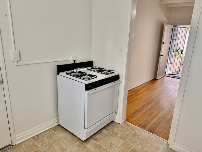 Photo - 3043 Vancouver Ave Unidad 3043