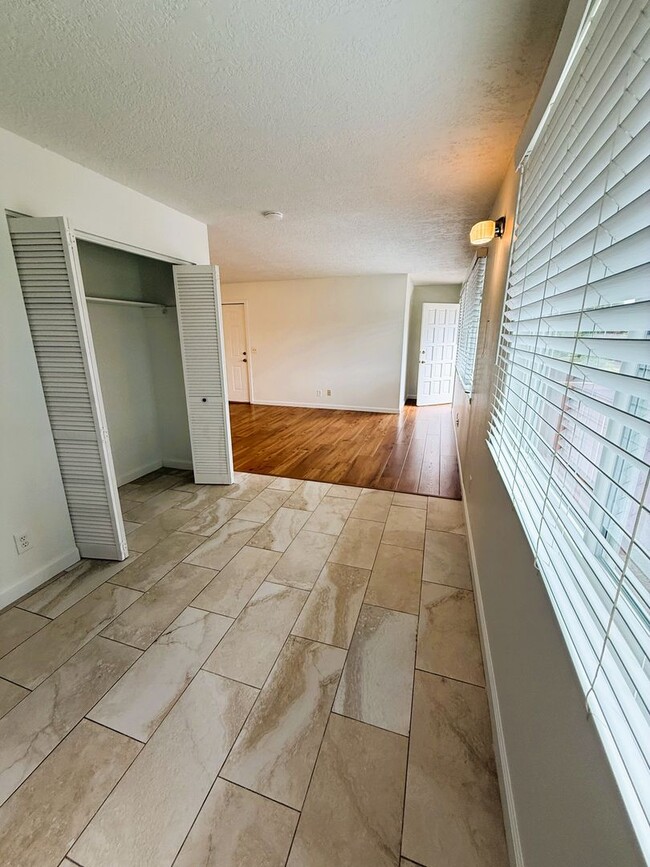 Photo - 2008 St Johns Blvd Unit 2008 D