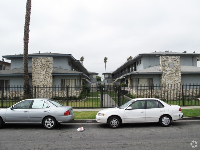 Foto principal - 636 E. 97th St.