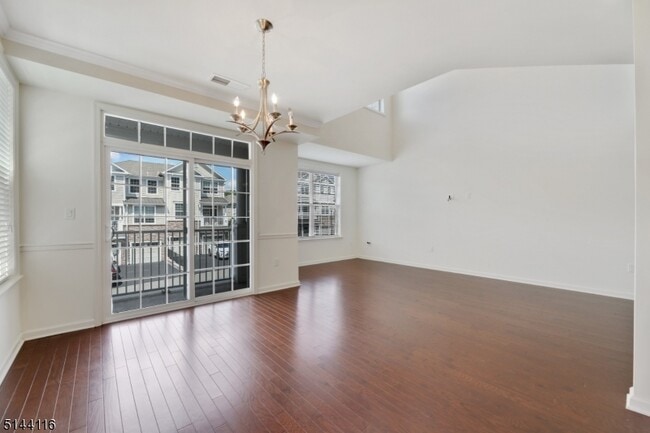 Photo - 52 Autumn Way