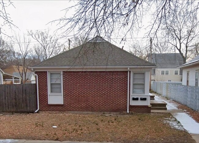 Building Photo - 1038 S Laura St Unit 1