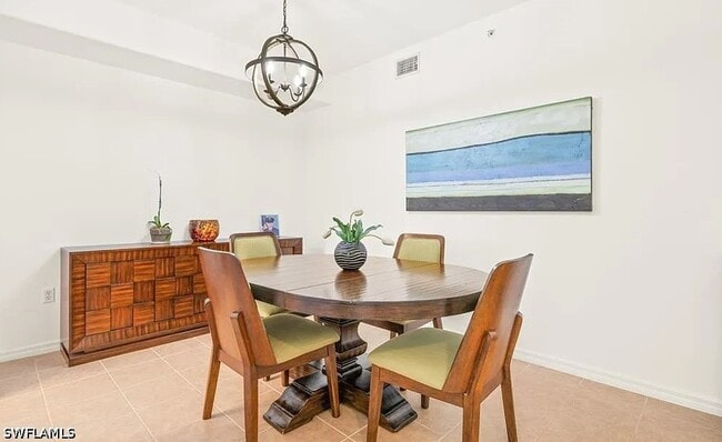 Photo - 1315 Henley St Unidad 1006