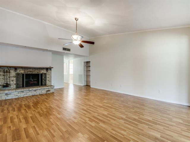Photo - 3116 Falkland Rd