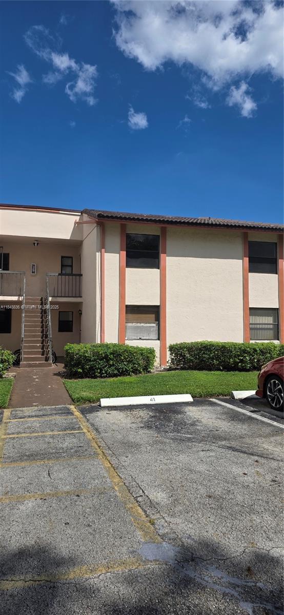 Building Photo - 900 NE 209th Terrace Unit 203-31 Rental