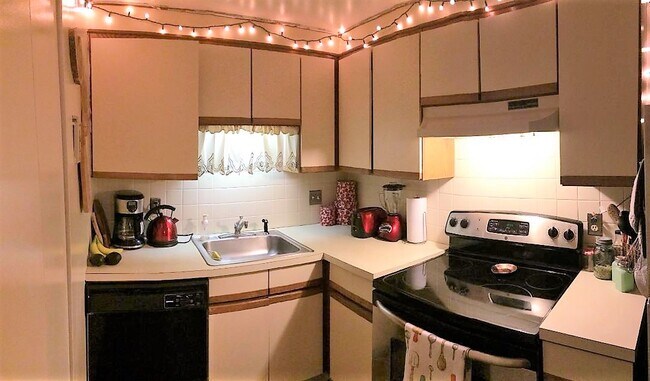 Photo - 90 Gainsborough St