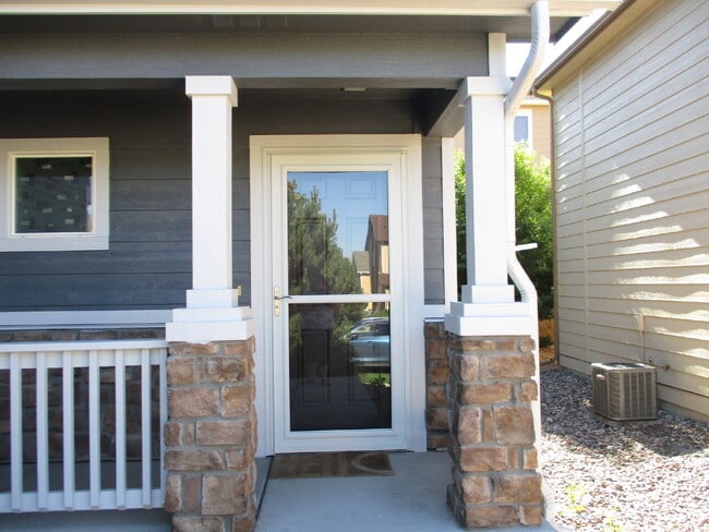 Building Photo - 3 bedroom - Papuan