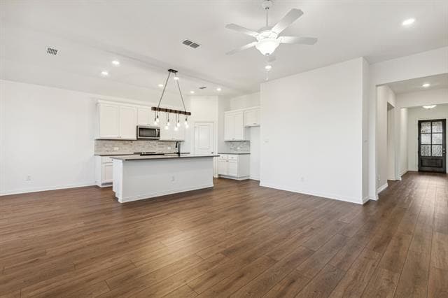 Photo - 718 Declaration Dr