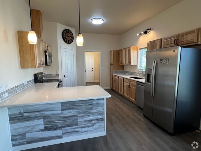 Building Photo - New Construction! 2 bed/ 2 bath with VIEWS... Rental