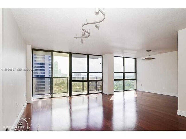 Photo - 600 NE 36th St Unit 1817