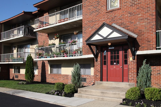 Delco Apartments
