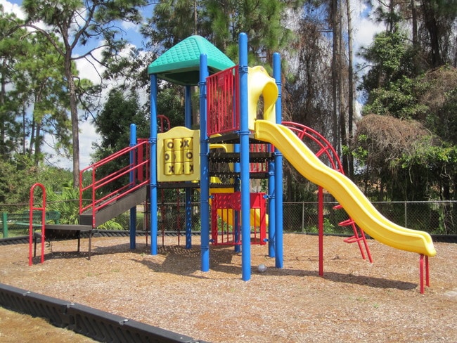 Mission Pointe Apartments