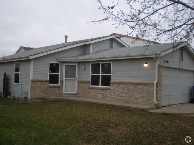Building Photo - Tri-level Home with 4 bedrooms in Loveland!