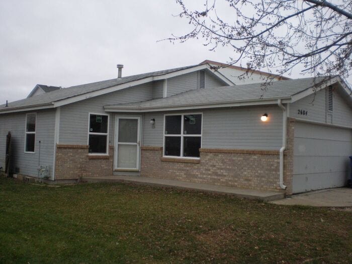 Tri-level Home with 4 bedrooms in Loveland! - Tri-level Home with 4 bedrooms in Loveland!