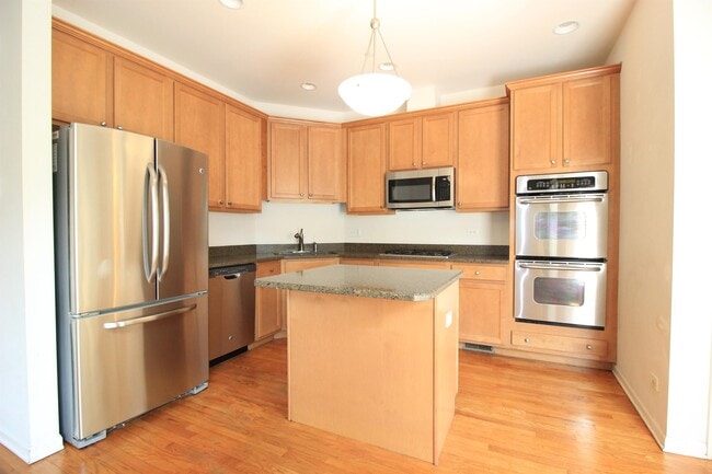 Photo - 365 Bradbury Ln