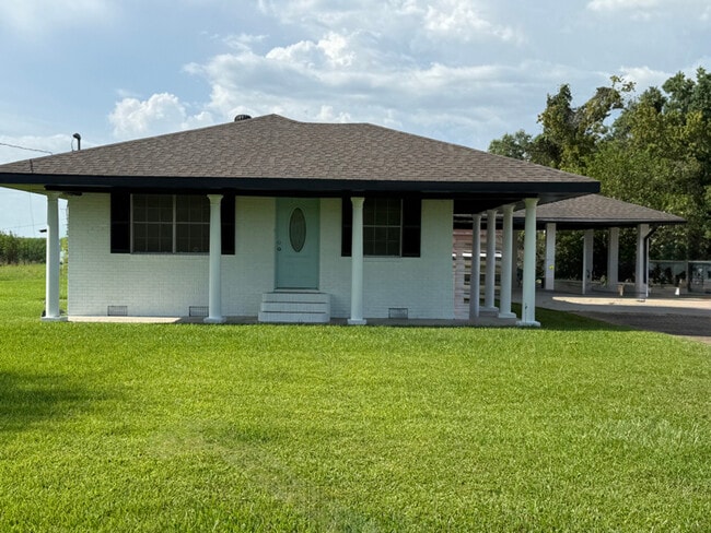Building Photo - 3596 LA-44 Rental