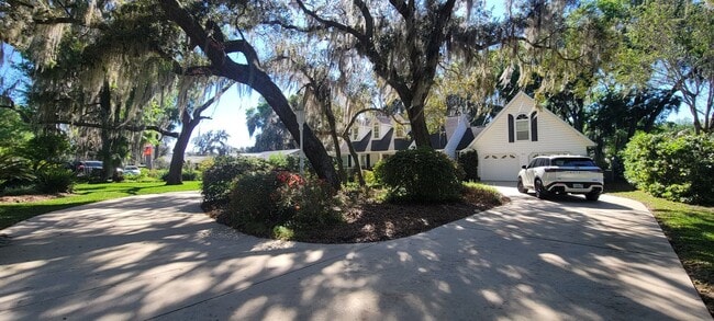 Building Photo - Charming Lake Santa Fe Canal Basin Home – ...