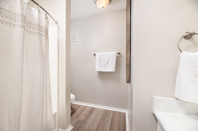 The Resort - 2nd Bathroom