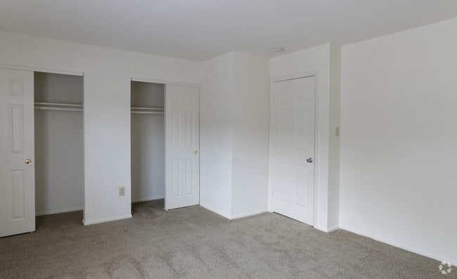 1BR, 1BA - 717 SF
