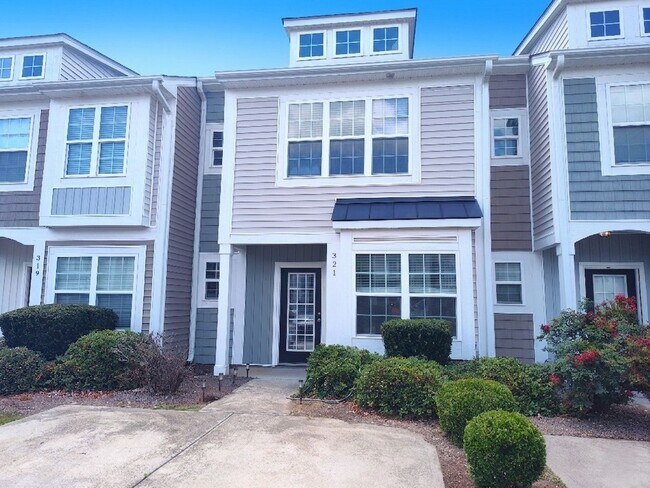 Building Photo - Charming Townhome located in the Settlers Landing Community in Concord NC!