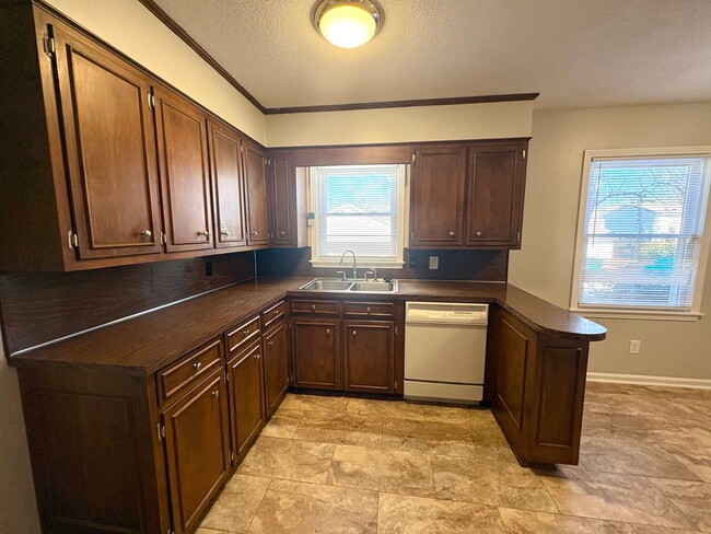 Photo - 60 Franwood Dr