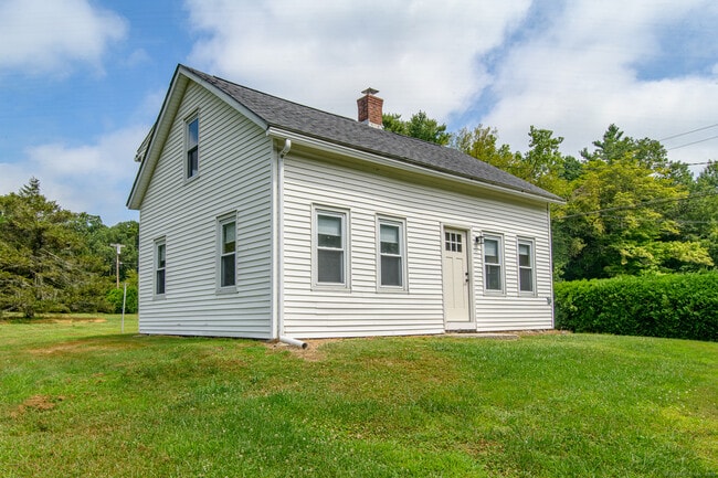 Building Photo - 805 Mashamoquet Rd Rental