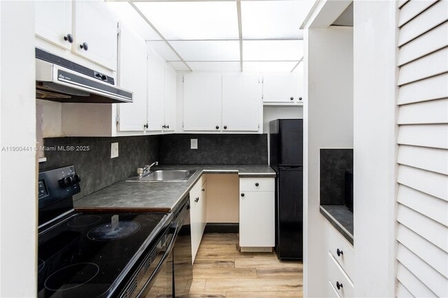 Photo - 10500 SW 108th Ave Unidad B216