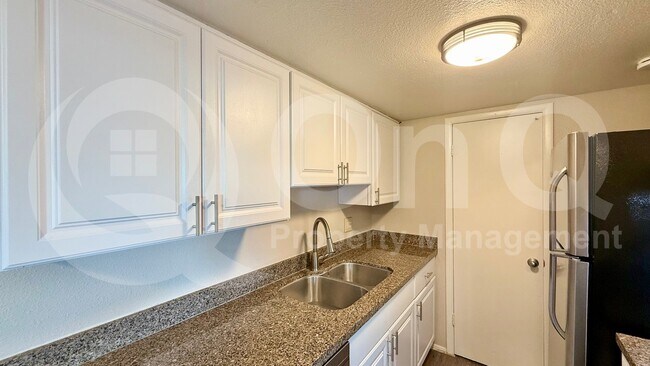 Photo - 5304 W Hearn Rd