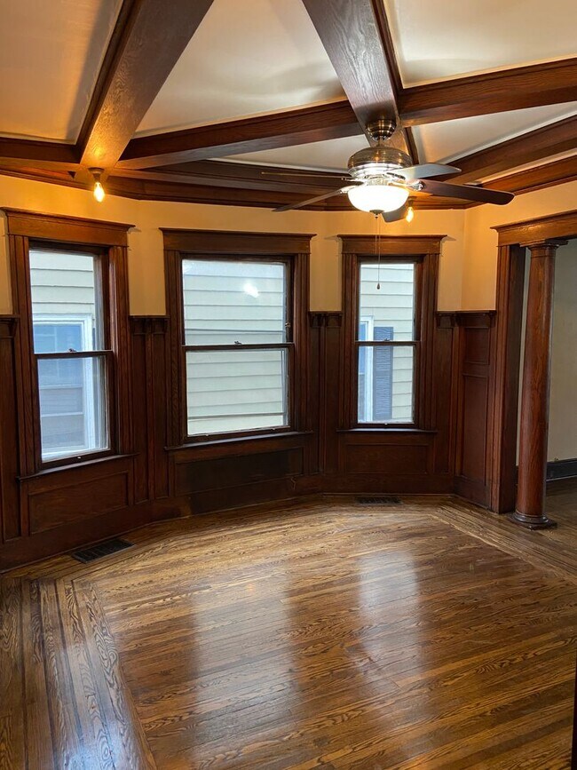 677 West Delevan