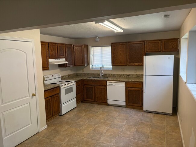 Building Photo - 2322 N 250 W Unit #C Rental