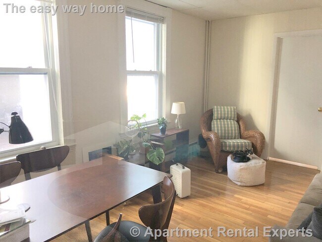 Photo - 20 Mossland St Apartments Unit 1