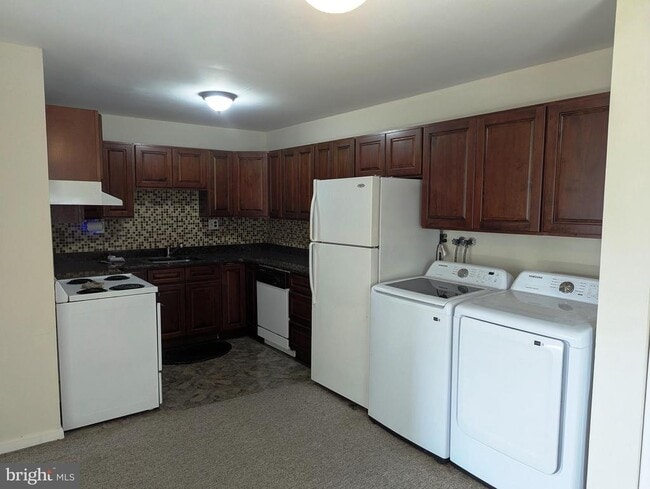 Photo - 2886 Limekiln Pike