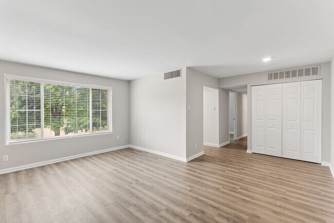 Photo - Leesburg Apartments