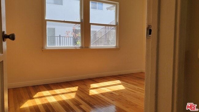 Photo - 11202 Camarillo St Unit 11204