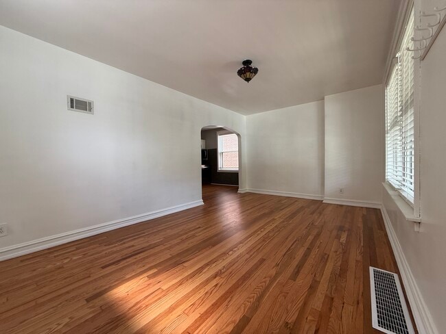 Photo - 4606 Wilcox Ave
