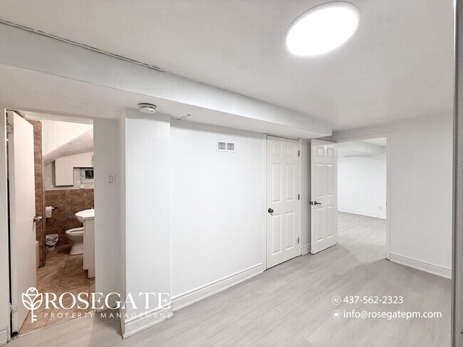 Photo - 2-Bedroom Apartment with Parking & Dual Closets – Scarborough Unité 2