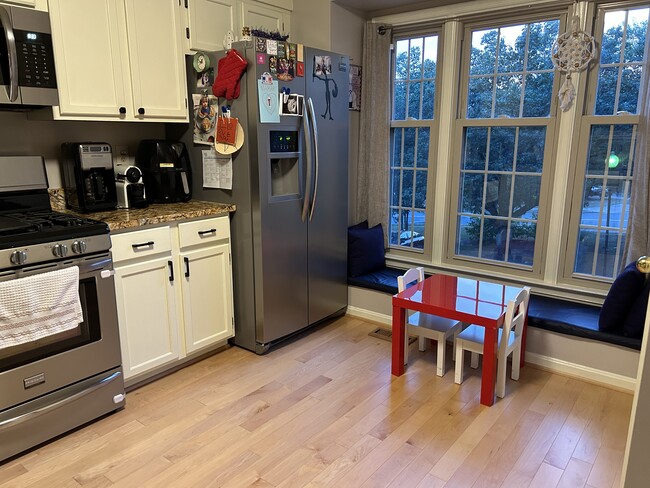Photo - 229 Yale Dr