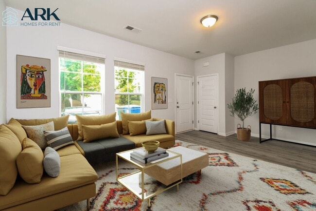 Photo - 335 Northwood St