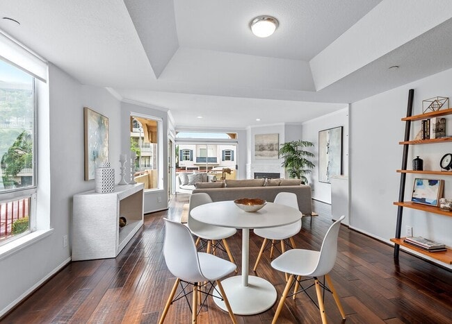 Photo - 1074 Peachtree Walk NE Unit 206